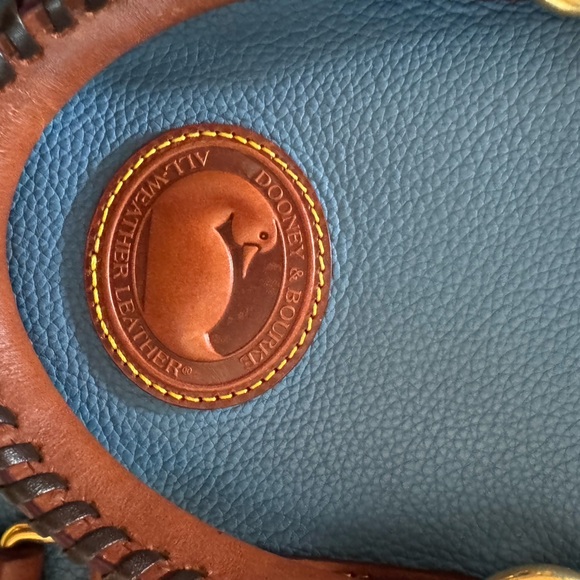 *LIKE NEW* Dooney & Bourke All Weather Satchel - Picture 3 of 6